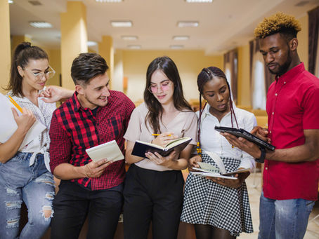 Meu filho está com dificuldades na escola: o que isso realmente significa?
