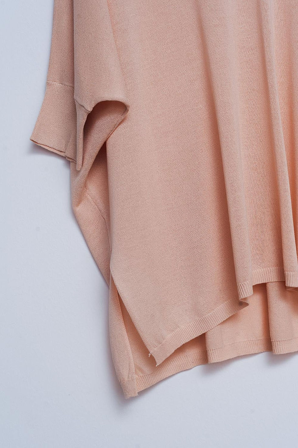 Thumbnail: Short Sleeve Sweater in v Neck in Beige