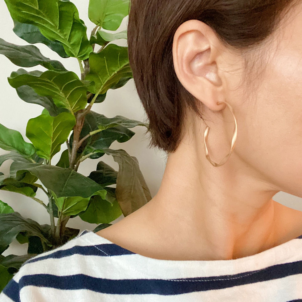 Thumbnail: Gentle Wave Sleek Hoop Earrings