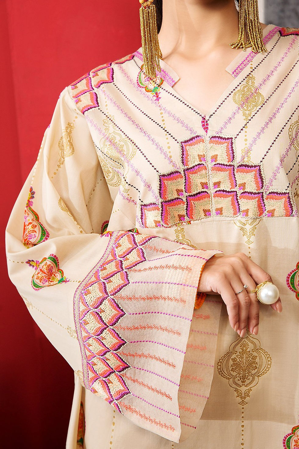 Thumbnail: PE20-31-EMBROIDERY DETAILING TRENDY SHIRT | LK Trends7