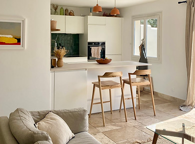 Rénovation intérieur mas à Puyricard, vue cuisine. Clothilde Letard