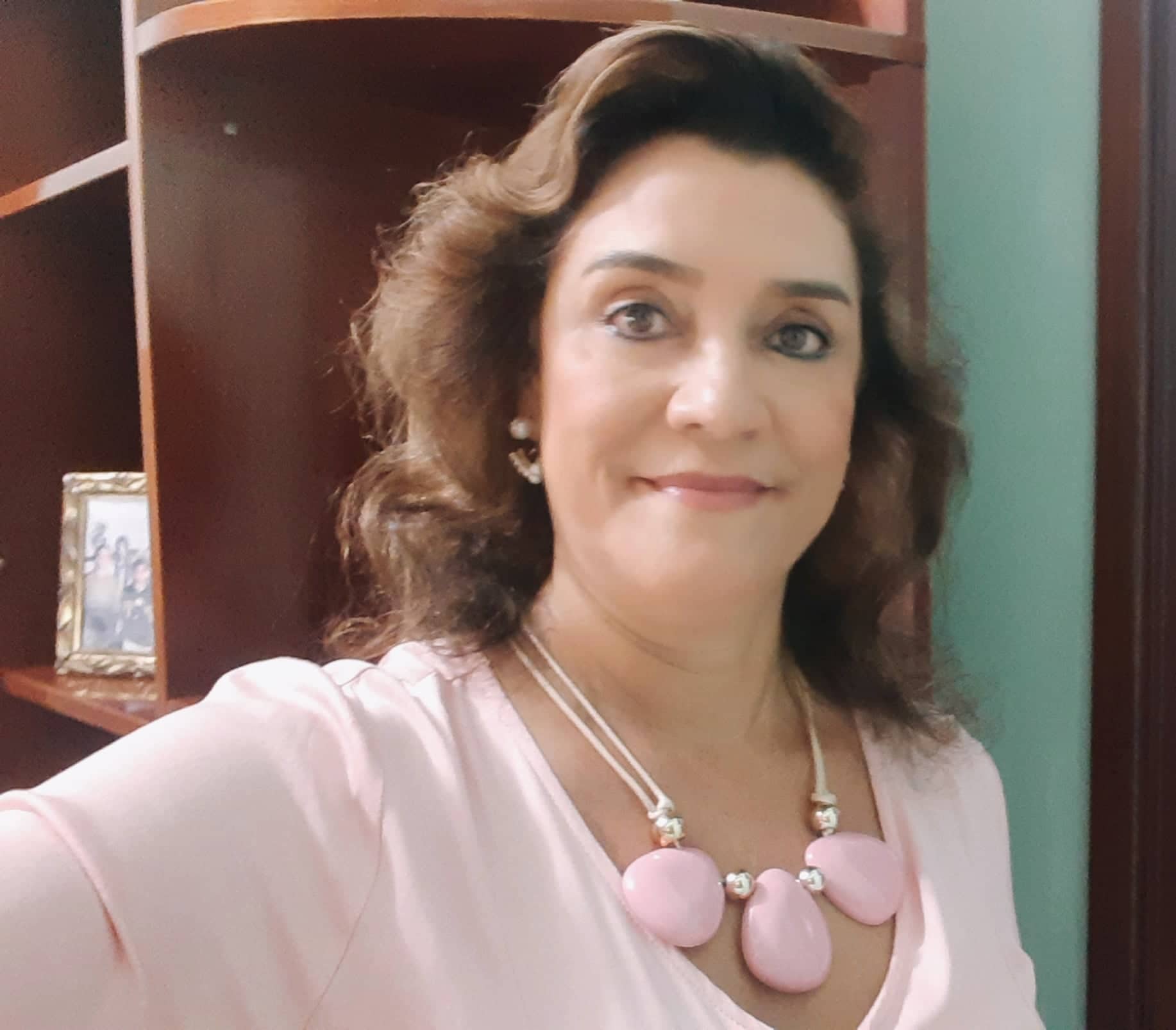 Ana_Lucia.gif
