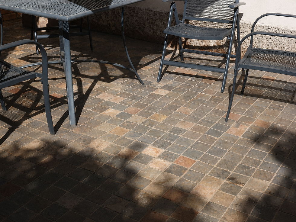 Chinhoyi Slate floor tiling.png