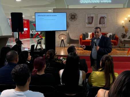 Lanzamiento en Acropolis del libro Fisico.