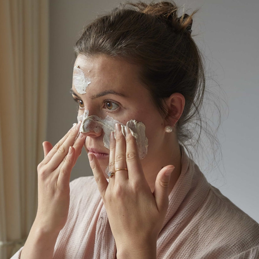 Thumbnail: Clarifying Face Mask with Olive Powder