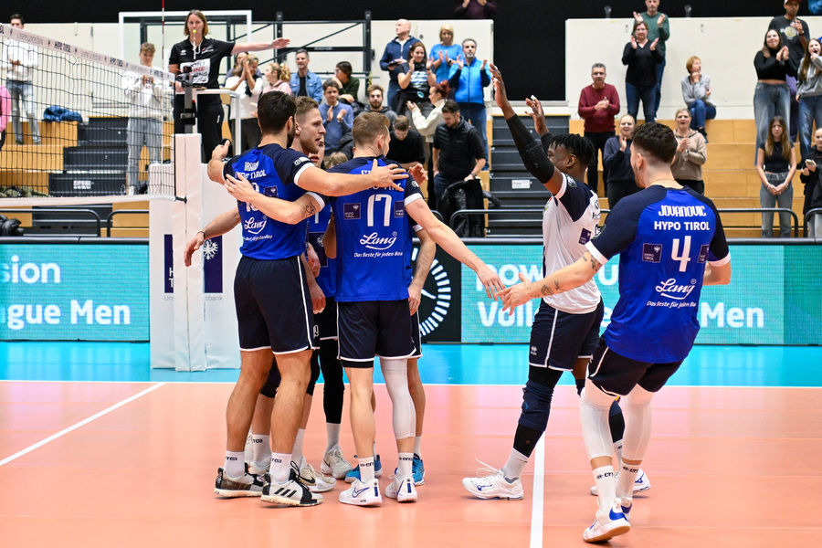 Cameron Branch celebrates a team victory. Photo Credits: Gepa