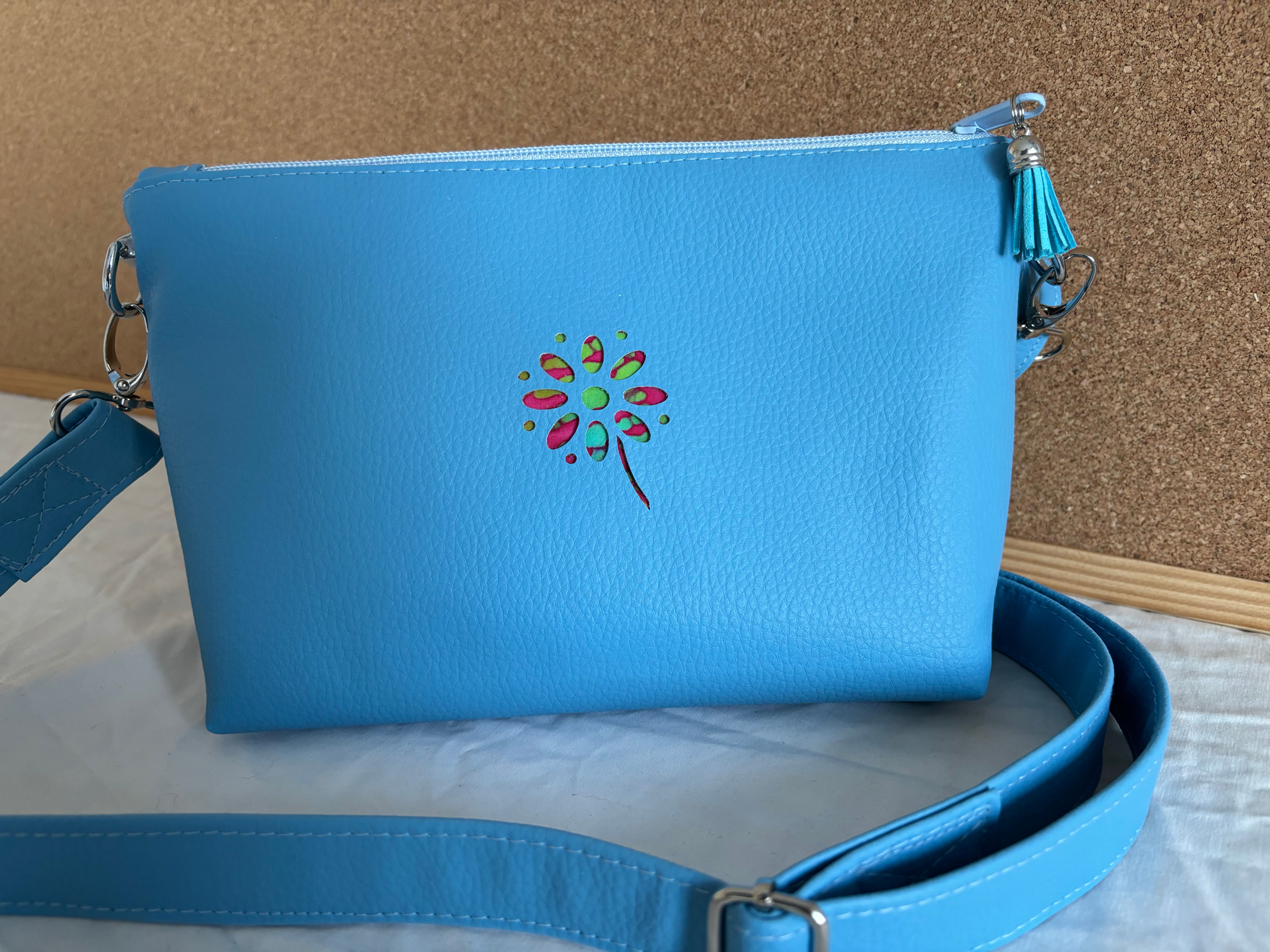 Cut out flower small handbag