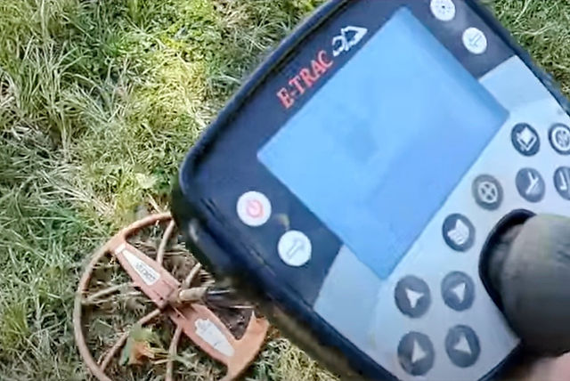 Metal Detecting NYC | Minelab e-Trac Rating | New York City