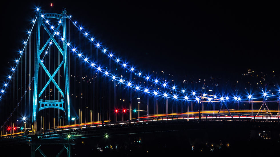Lions_Gate_Bridge_At_Night_original_761537.jpg