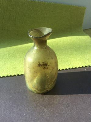tudor c1500 light amber forest glass English phial