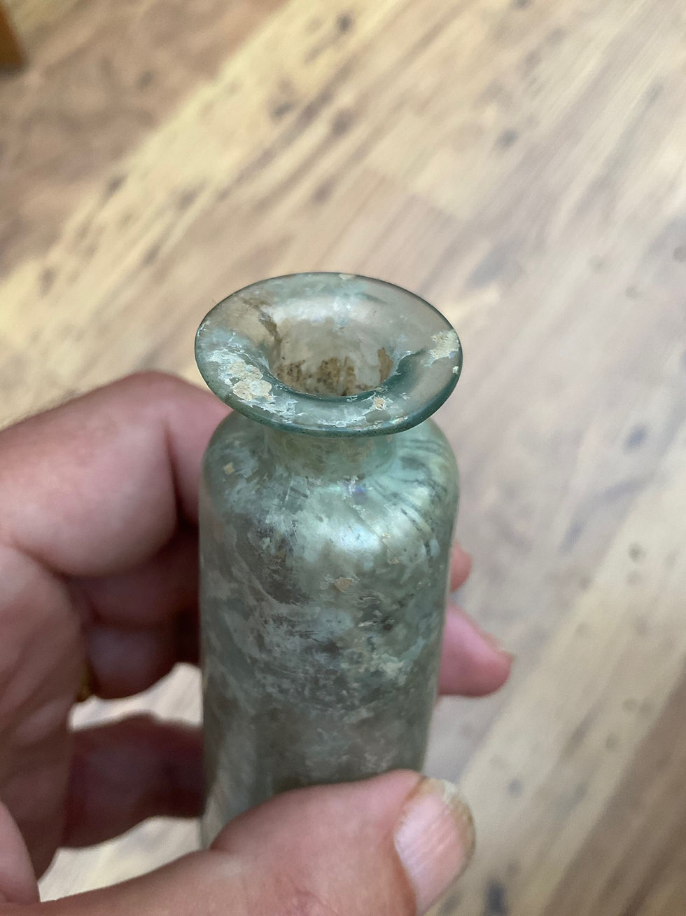 Thumbnail: Conical English phial c1720