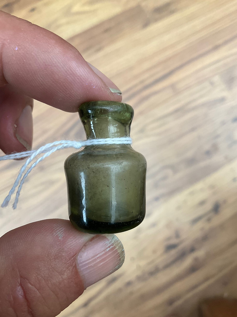 Thumbnail: Early phial c1650
