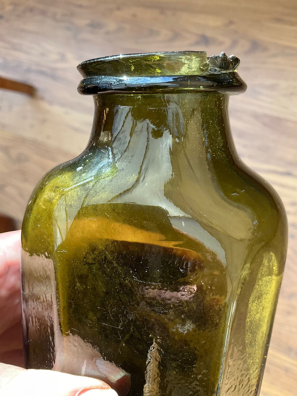 Thumbnail: Early widemouth octagonal snuff c1750