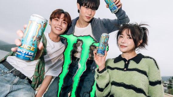 Monster Energy Aussie Style Lemonade launch event with KOL group photo in Hong Kong