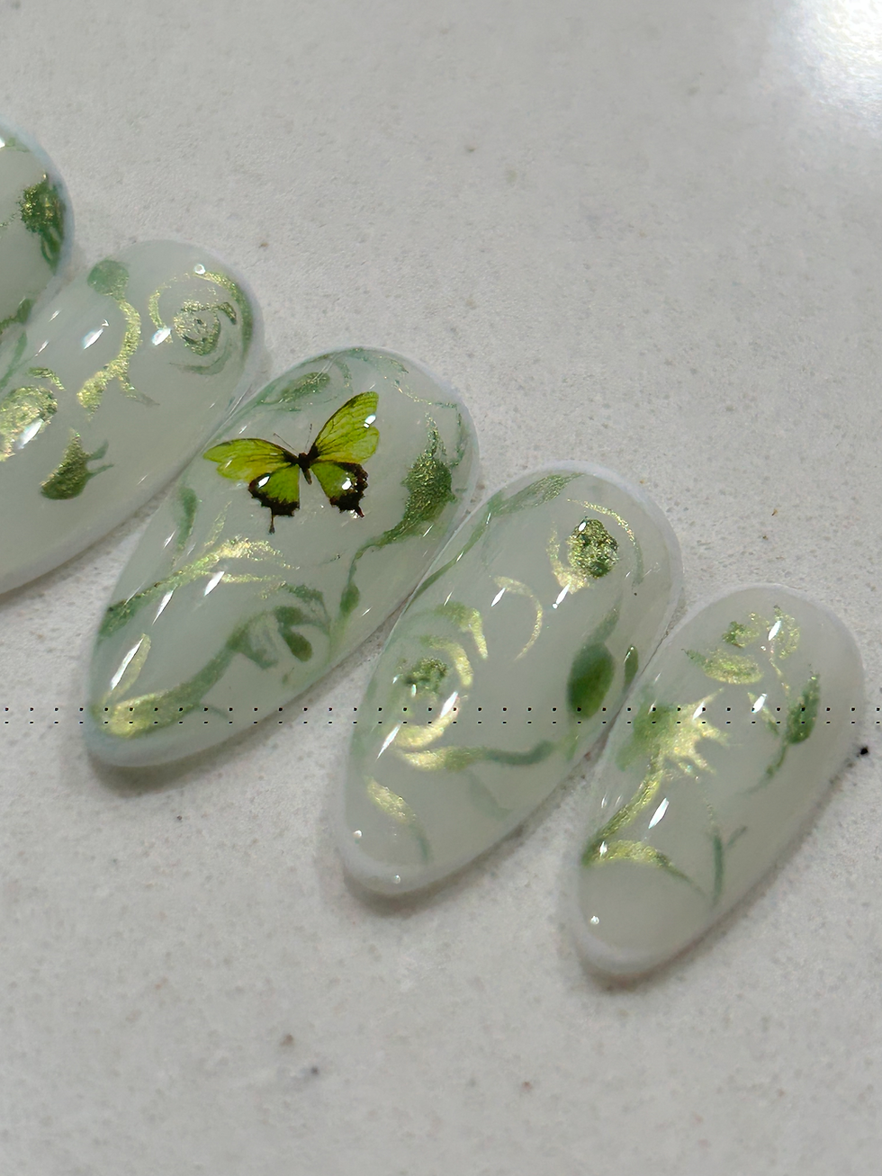 Thumbnail: Chinoiserie Milky White Metallic Green 