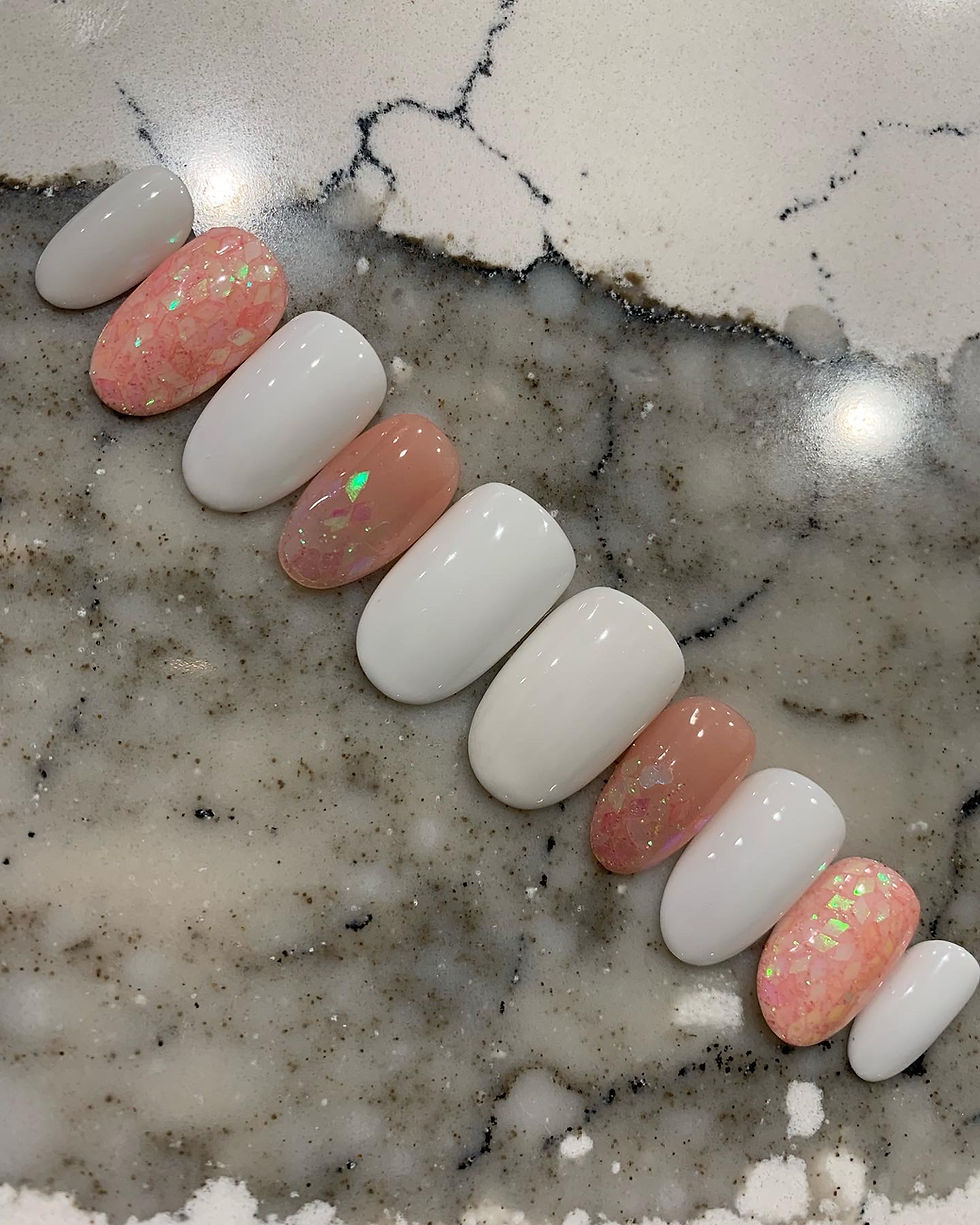 Thumbnail: Soft Peach and white 