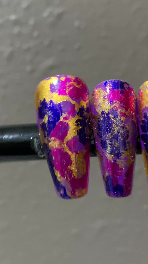 Thumbnail: Purple Triple Foil Royale Deluxe 