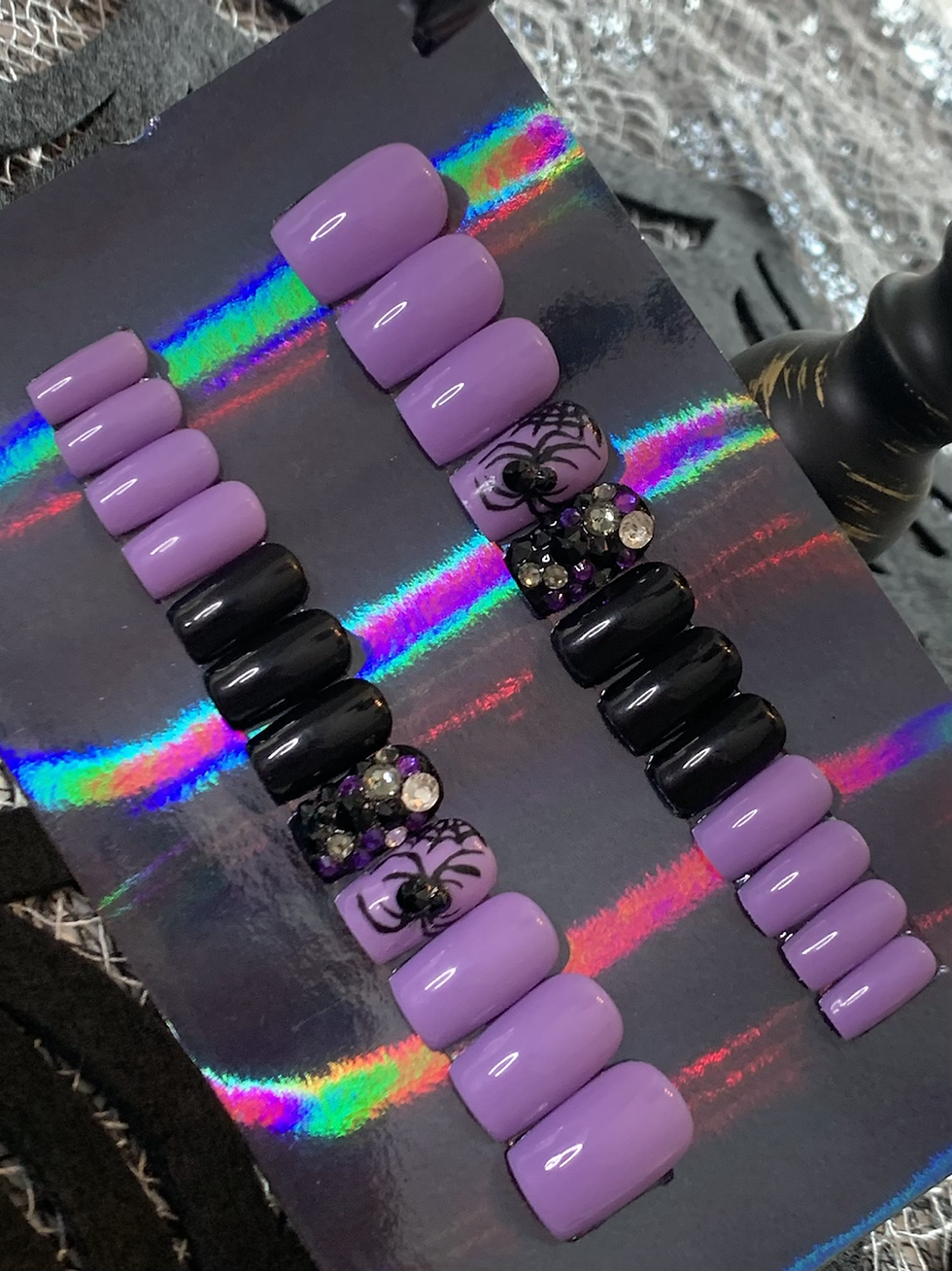 Thumbnail: Purple Black Spider 