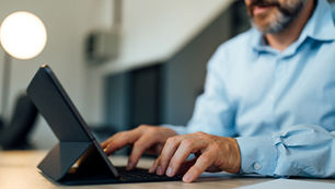 Guest Posting Unleashed: Beyond the Bounds of Link Building