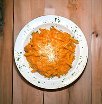 penne vodka pasta.jpeg