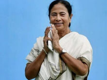 After 2 letters in 24 hours, Mamata joins forces with Sonia against NEET, JEE