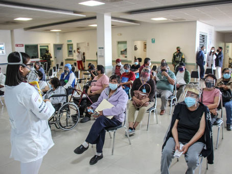 LERDO, PRIMER MUNICIPIO DE LA ZONA METRO EN VACUNAR A SUS ADULTOS MAYORES (FOTOS)