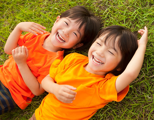 Happy Twins