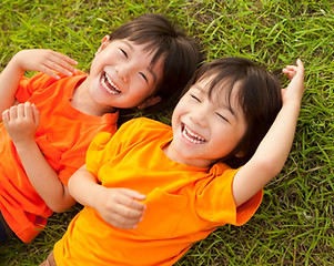 Happy Twins