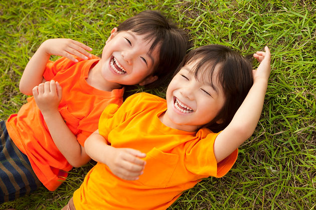 Happy Twins