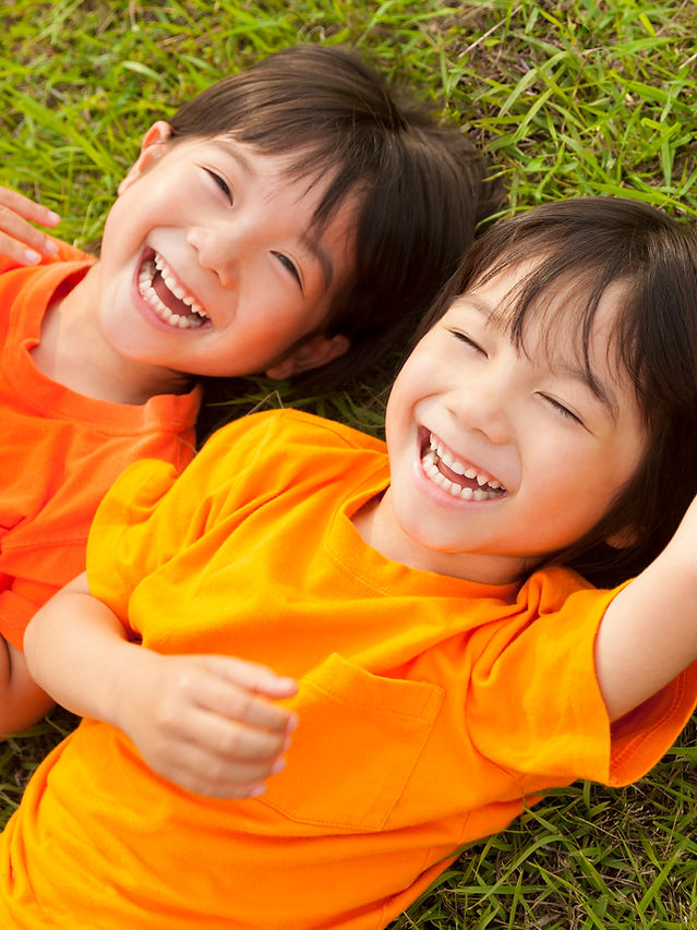 Happy Twins