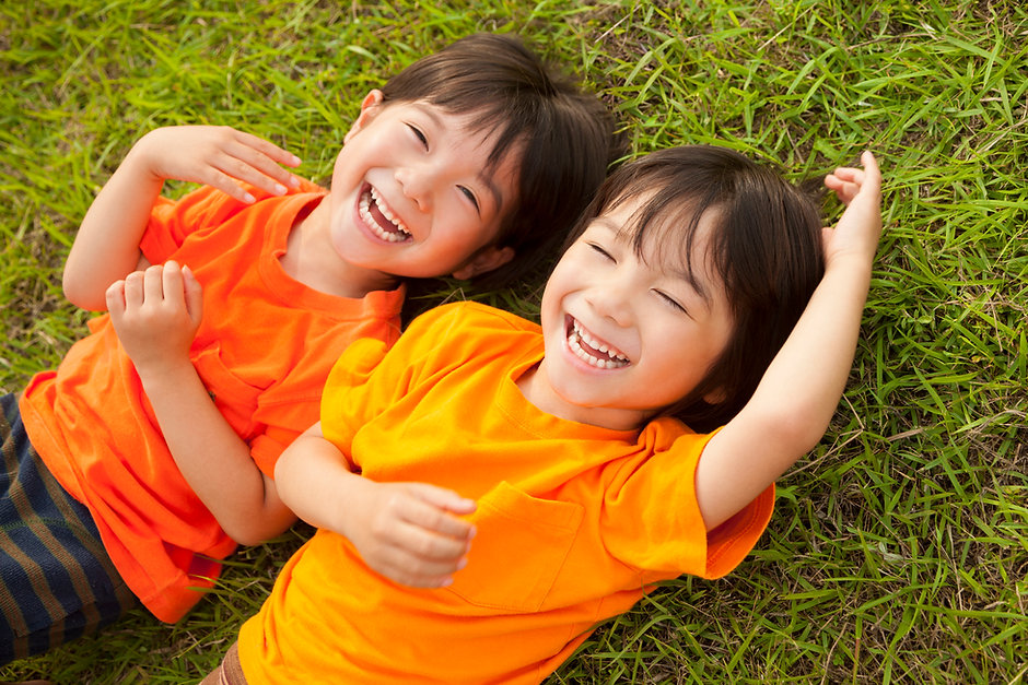 Happy Twins