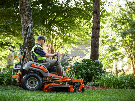Best Husqvarna Mowers Australia: Petrol vs Battery Options