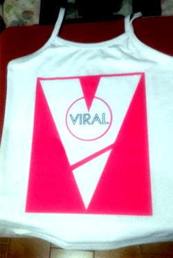 REMERA VIRAL