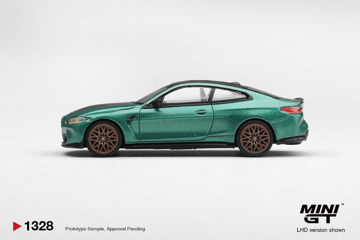 MiniGT - 1328 (Blister Pack) BMW M4 CS Frozen Isle of Man Green Metallic