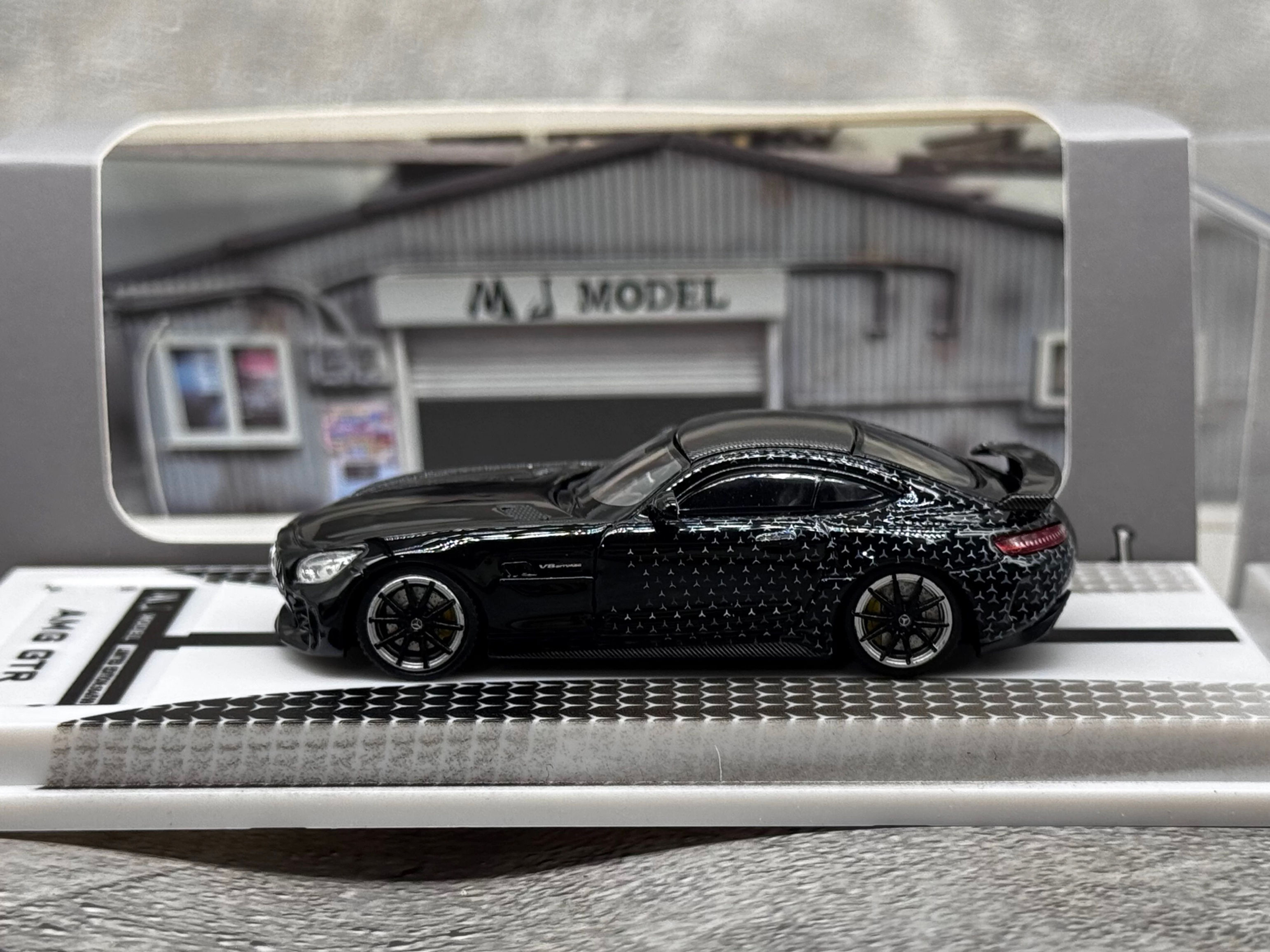 MJ - Mercedes-Benz AMG GTR - Black