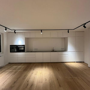 Maßgefertigtes Wohnkonzept – Küche und Stauraum