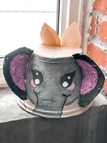 image of Elephant made from Greenlid's compostable bin