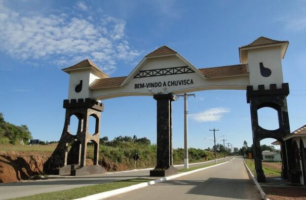 Convite oficial da audiência pública sobre o uso das quadras escolares pela comunidade em Chuvisca