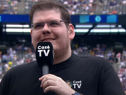 Casimiro Miguel comandando transmissão da Cazé TV, agora detentora dos direitos de todos os jogos da Copa do Mundo 2026