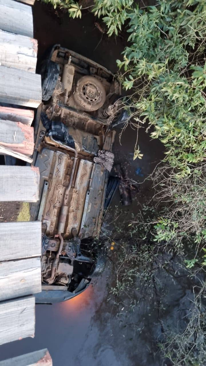 Soldado da Brigada Militar resgata vítimas de carro submerso em ponte de São Gabriel