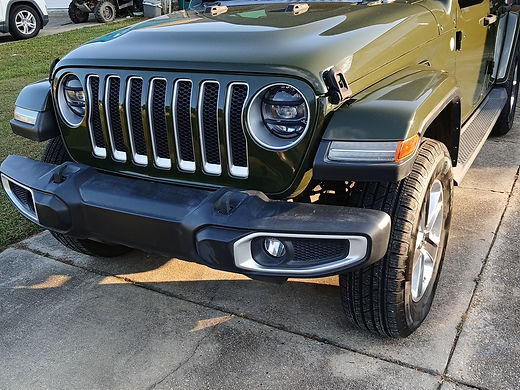 2020 Jeep Wrangler Unlimited Sahara photo 2