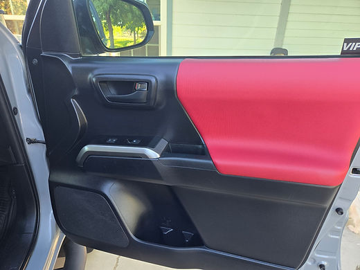 2020 Toyota Tacoma Double Cab SR5 4D 5ft Bed photo 36