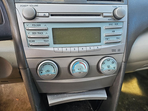 2009 Toyota Camry Sedan photo 11