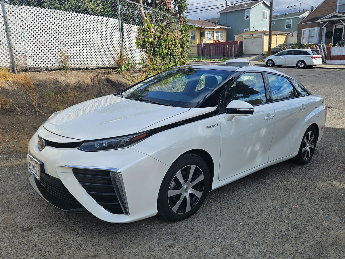 2017 Toyota Mirai Sedan