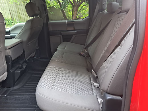 2015 Ford F150 SuperCrew Cab XL 4WD photo 11