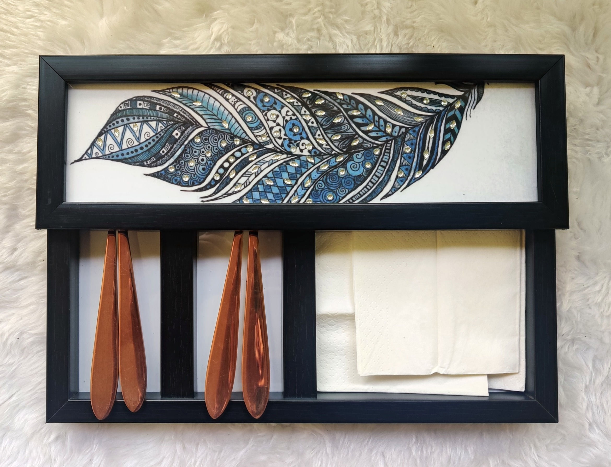 BLUE FEATHER CUTLURY / TABLE ORGANISER