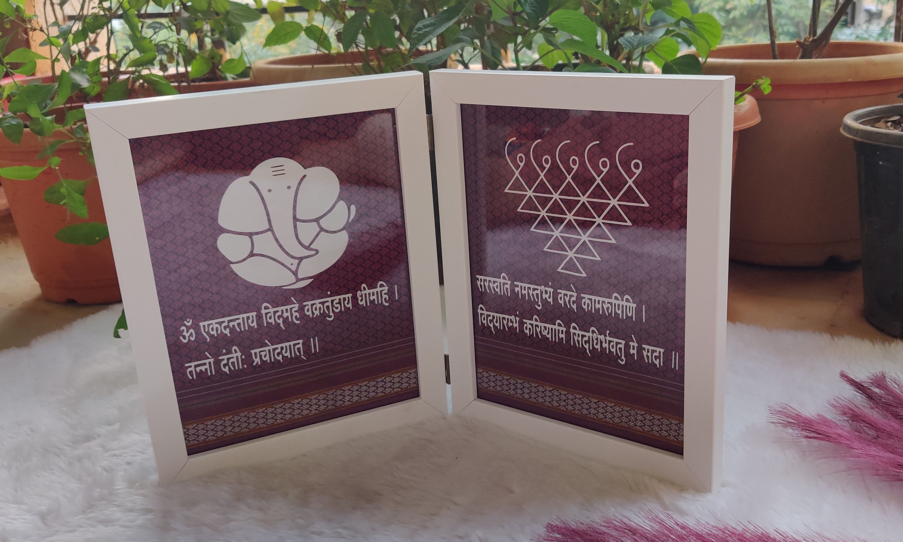 GANPATI AND SARAASWATI DESKTOP KHUN FRAME