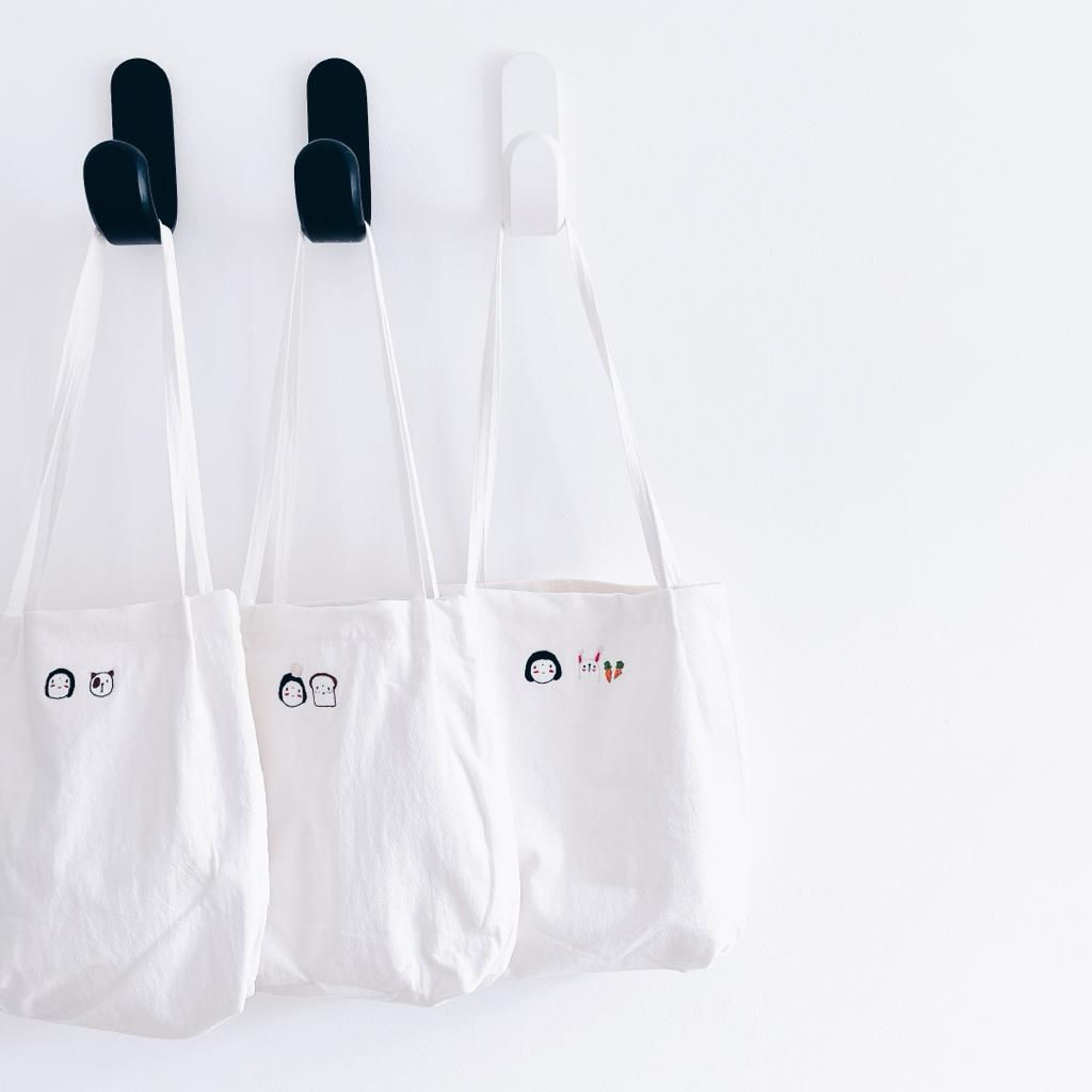 Dainty Totebag with embroidery