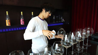 連酒杯也講究的竹野酒造