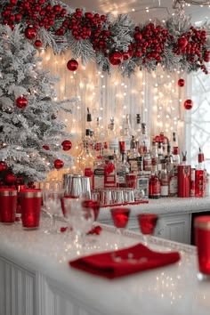 Elegant corporate holiday event in South Florida